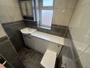 Photo 19- click for photo gallery